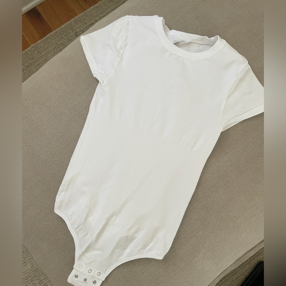 Yummie shaping thong bodysuit